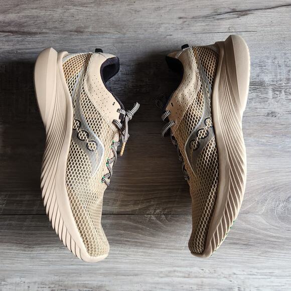 (12.5) Brand new! Men's Saucony Kinvara 14 Athletic Shoes - Picture 6 of 7